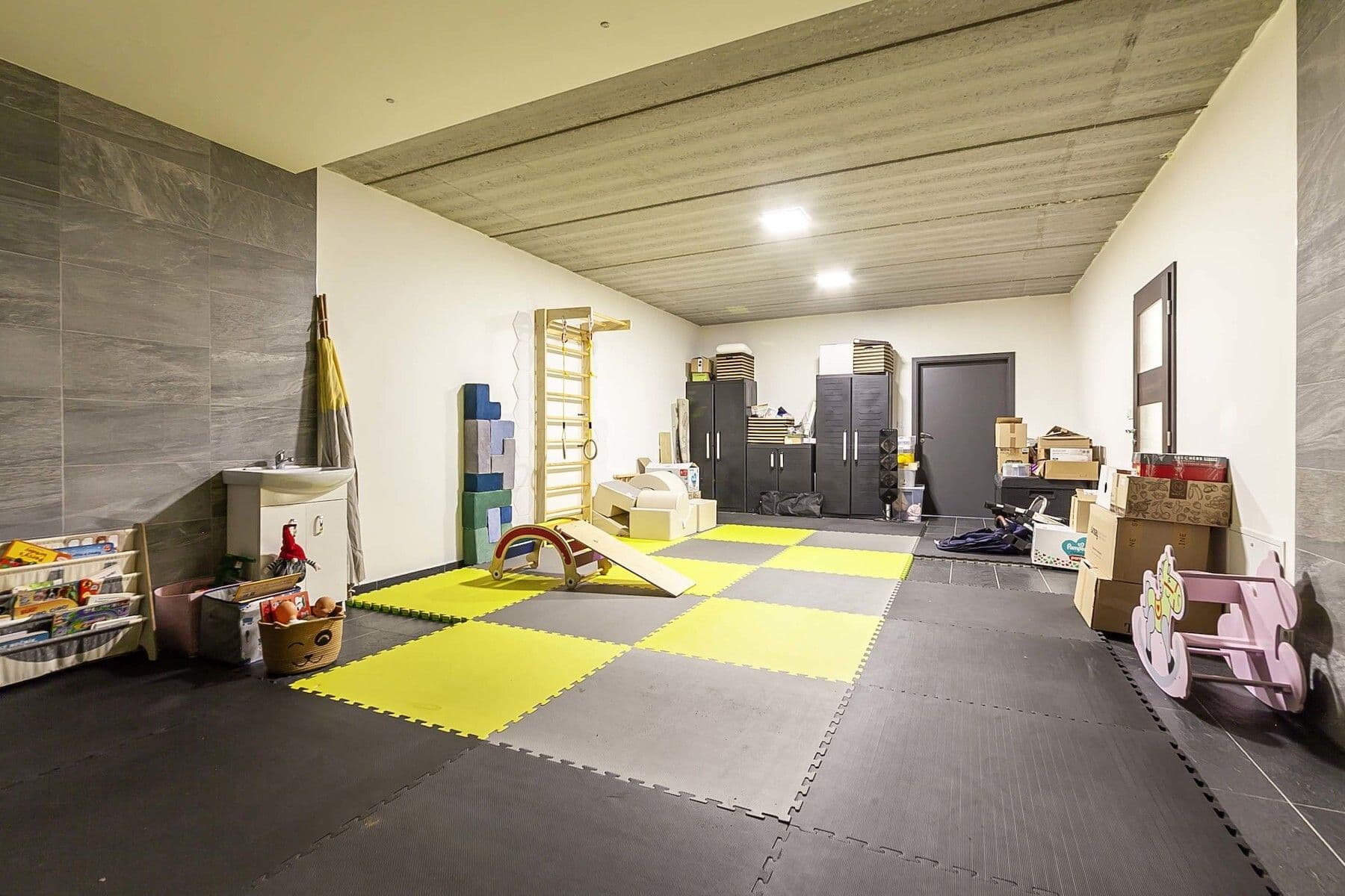 3 bedroom with open-plan kitchen flat for sale, 188 m², Na Baních, Prague, Prague 3 bedroom with open-plan kitchen flat for sale, 188 m², Na Baních, Prague, Prague