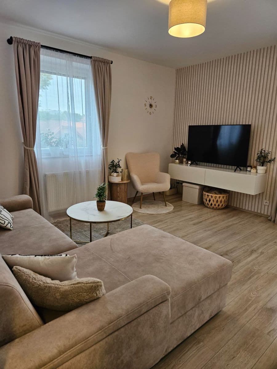 2 bedroom with open-plan kitchen flat to rent, 60 m², Břežany II, Středočeský Region 2 bedroom with open-plan kitchen flat to rent, 60 m², Břežany II, Středočeský Region