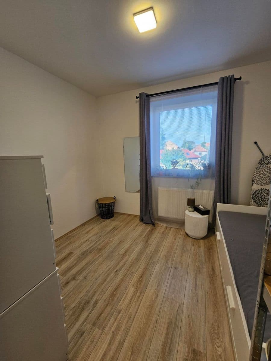 2 bedroom with open-plan kitchen flat to rent, 60 m², Břežany II, Středočeský Region 2 bedroom with open-plan kitchen flat to rent, 60 m², Břežany II, Středočeský Region