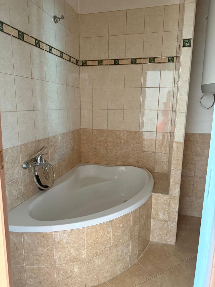 1 bedroom with open-plan kitchen flat to rent, 45 m², Klíšská, Ústí nad Labem, Ústecký Region 1 bedroom with open-plan kitchen flat to rent, 45 m², Klíšská, Ústí nad Labem, Ústecký Region