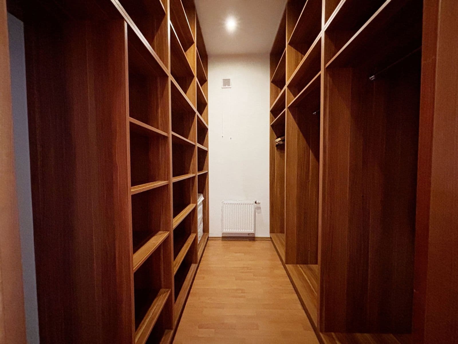 2 bedroom with open-plan kitchen flat to rent, 123 m², Kostelní, Prague, Prague 2 bedroom with open-plan kitchen flat to rent, 123 m², Kostelní, Prague, Prague