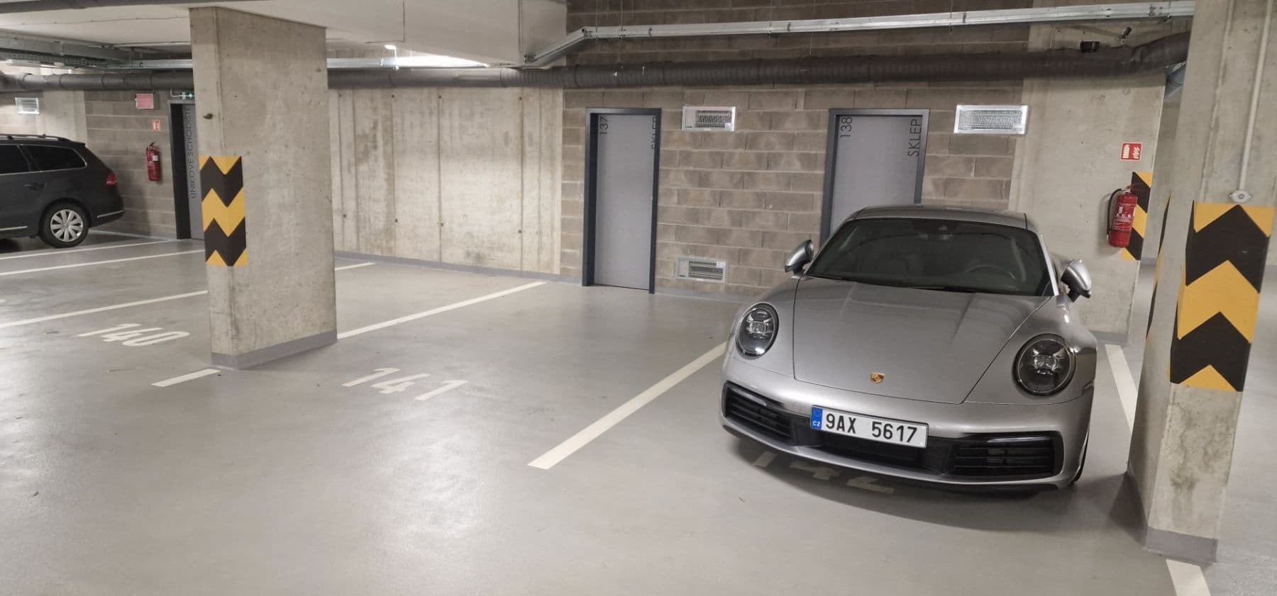 4 bedroom with open-plan kitchen flat to rent, 106 m², Knovízská, Prague, Prague 4 bedroom with open-plan kitchen flat to rent, 106 m², Knovízská, Prague, Prague