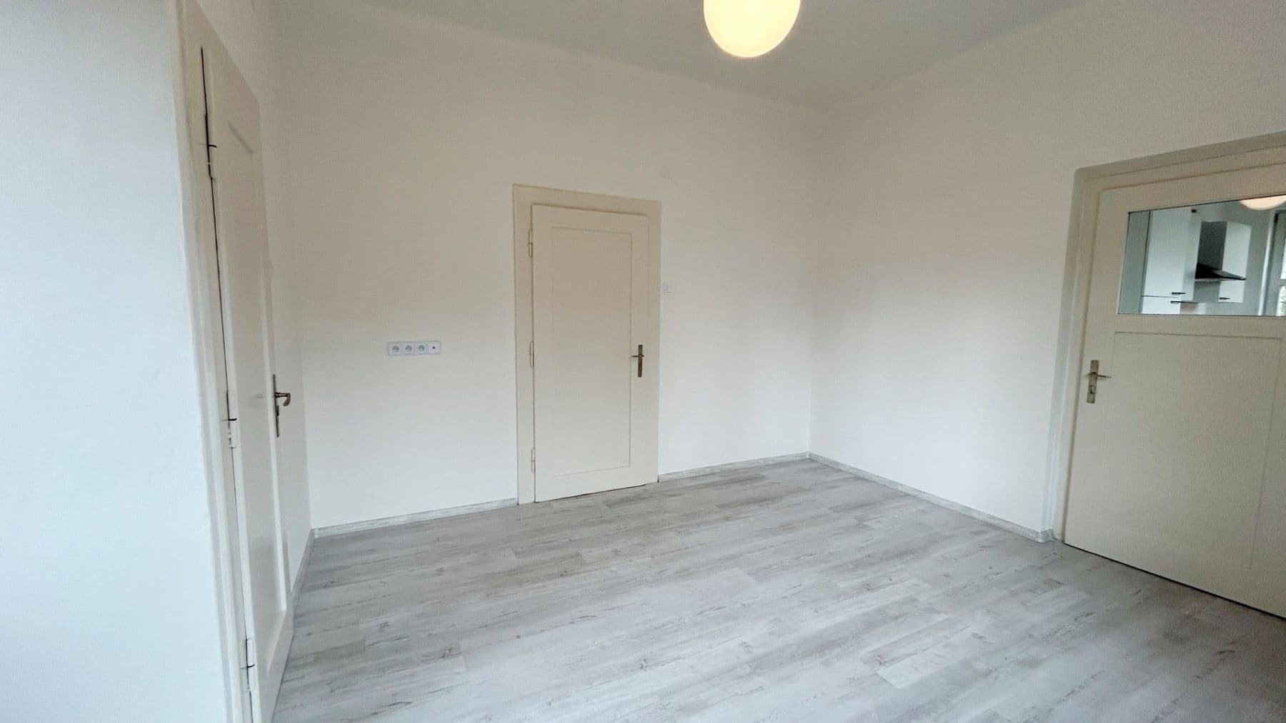 2 bedroom flat to rent, 60 m², Dr. Beneše, Poděbrady, Středočeský Region 2 bedroom flat to rent, 60 m², Dr. Beneše, Poděbrady, Středočeský Region