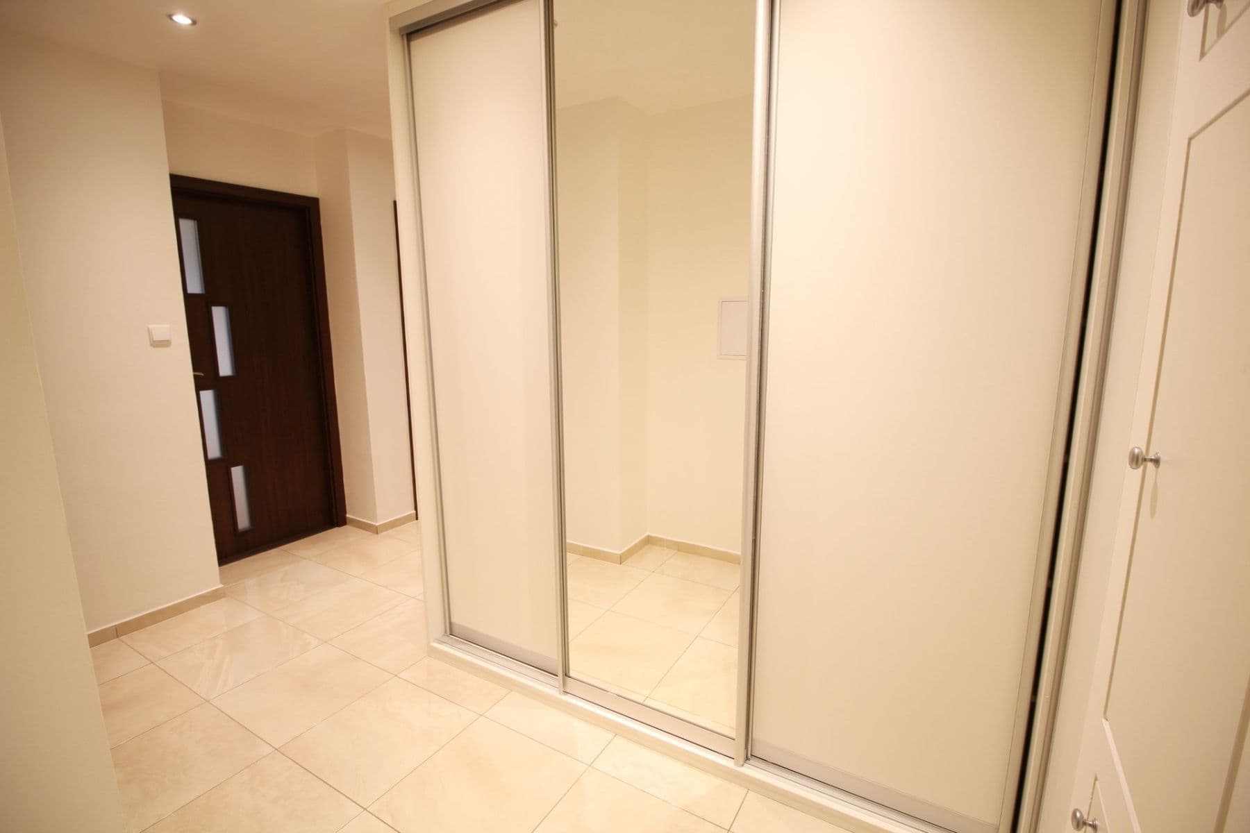 2 bedroom with open-plan kitchen flat to rent, 76 m², Leopoldova, Prague, Prague 2 bedroom with open-plan kitchen flat to rent, 76 m², Leopoldova, Prague, Prague