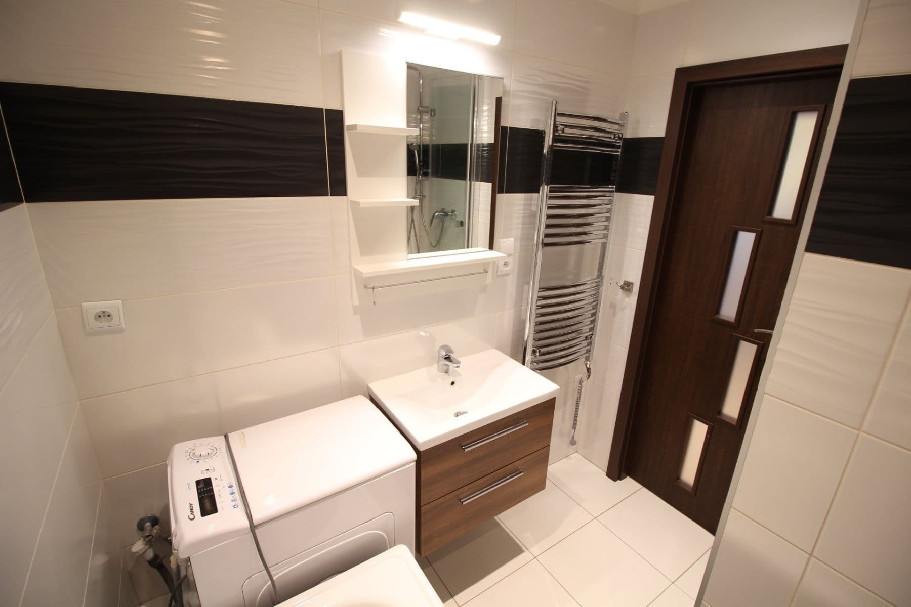 2 bedroom with open-plan kitchen flat to rent, 76 m², Leopoldova, Prague, Prague 2 bedroom with open-plan kitchen flat to rent, 76 m², Leopoldova, Prague, Prague