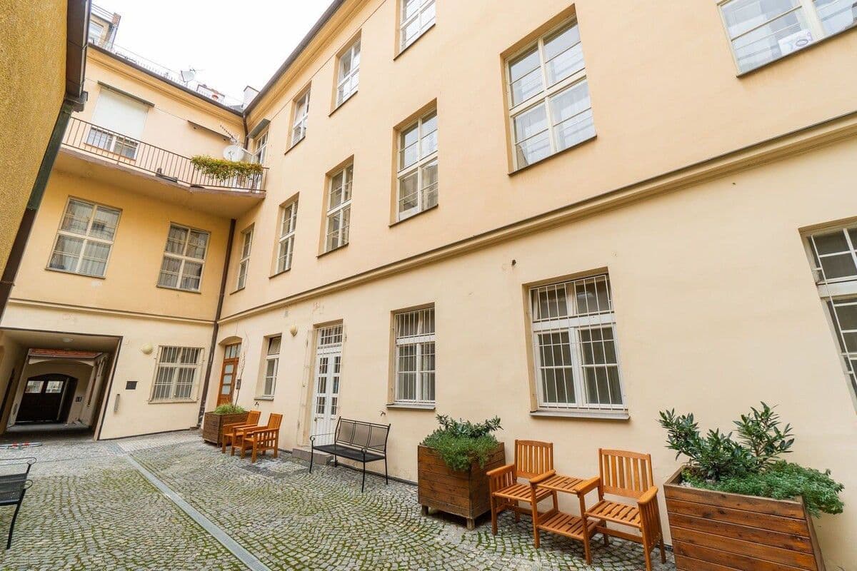 flat to rent, 100 m², Opletalova, Prague, Prague flat to rent, 100 m², Opletalova, Prague, Prague