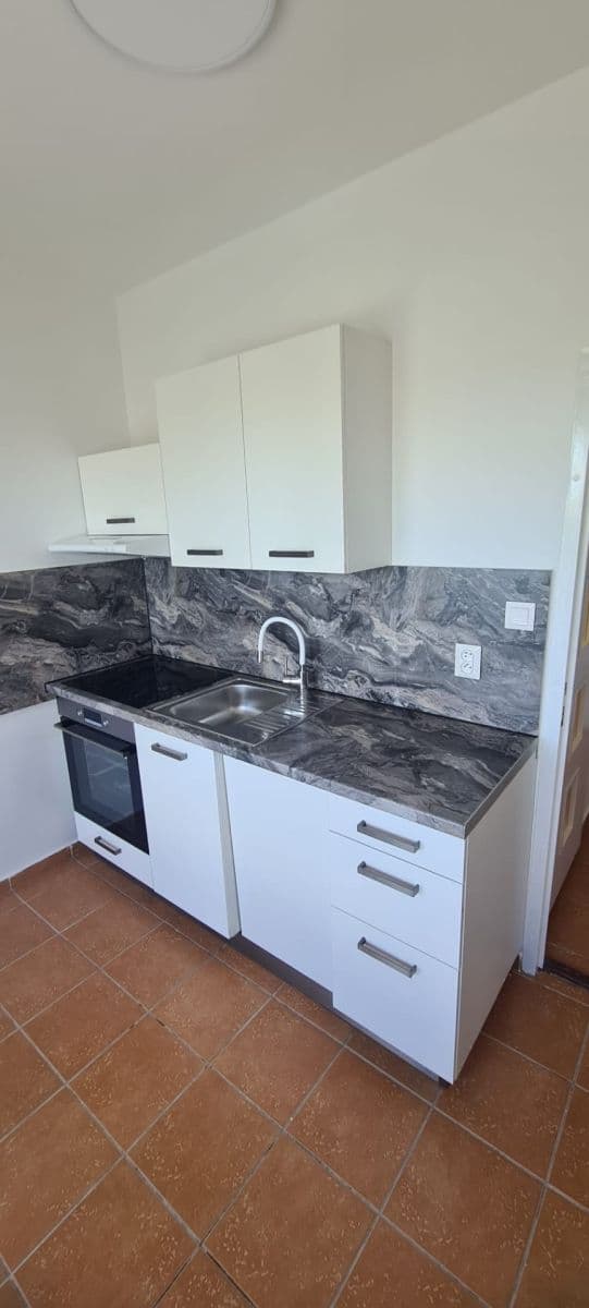 2 bedroom flat to rent, 65 m², Hlboká, Levice, Nitriansky Region 2 bedroom flat to rent, 65 m², Hlboká, Levice, Nitriansky Region