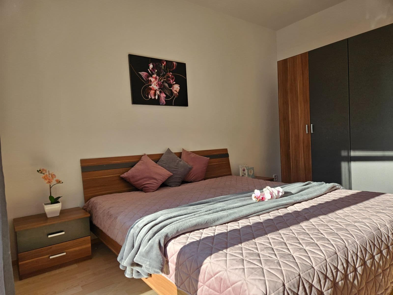 1 bedroom with open-plan kitchen flat to rent, 84 m², Mikanova, Prague, Prague 1 bedroom with open-plan kitchen flat to rent, 84 m², Mikanova, Prague, Prague