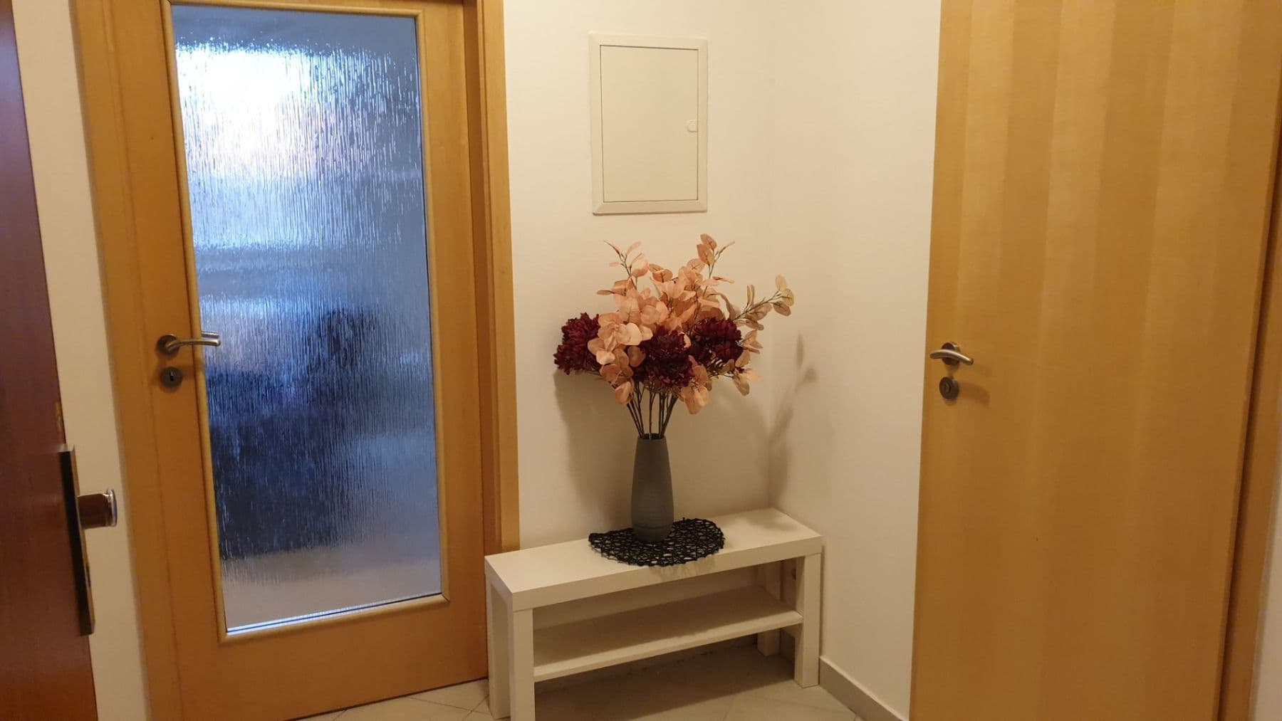 1 bedroom with open-plan kitchen flat to rent, 84 m², Mikanova, Prague, Prague 1 bedroom with open-plan kitchen flat to rent, 84 m², Mikanova, Prague, Prague