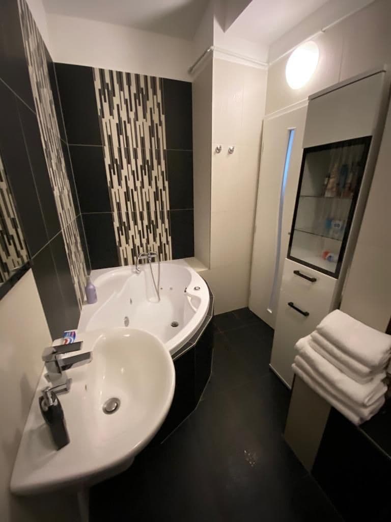 2 bedroom flat for sale, 110 m², Osadní, Prague, Prague 2 bedroom flat for sale, 110 m², Osadní, Prague, Prague