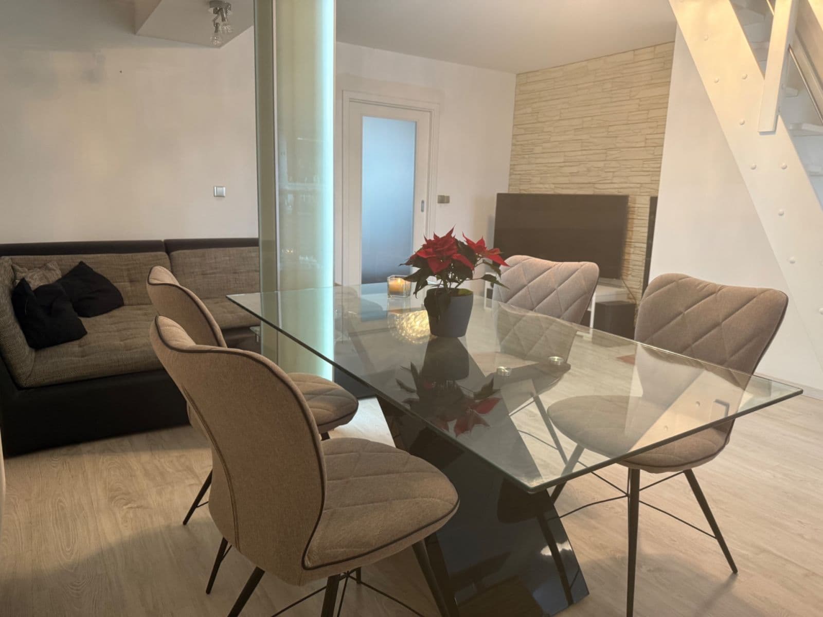 2 bedroom flat for sale, 110 m², Osadní, Prague, Prague 2 bedroom flat for sale, 110 m², Osadní, Prague, Prague