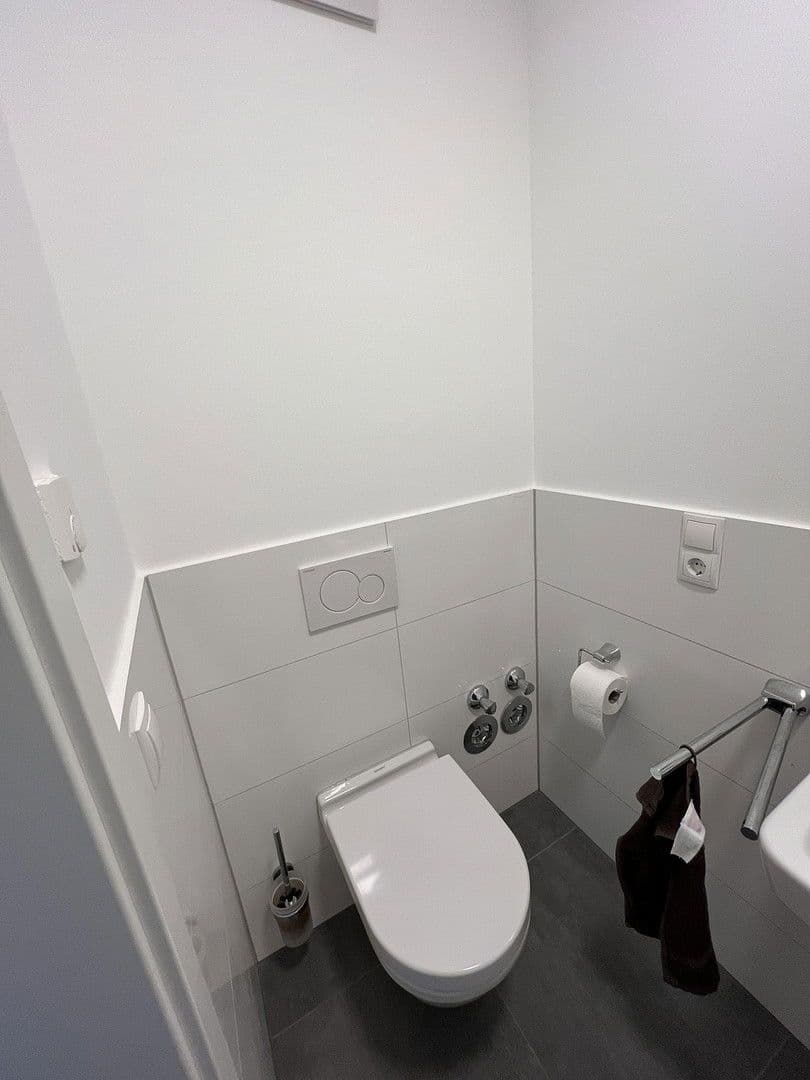 2 bedroom with open-plan kitchen flat to rent, 119 m², Zukunftsweg 28, Wachtberg, North Rhine-Westphalia 2 bedroom with open-plan kitchen flat to rent, 119 m², Zukunftsweg 28, Wachtberg, North Rhine-Westphalia