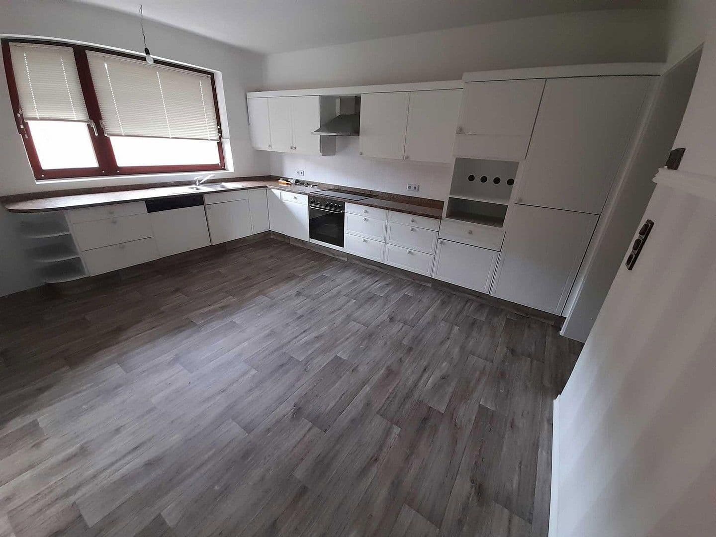 house for sale, 380 m², Roschdohler Weg 104, Neumünster, Schleswig-Holstein house for sale, 380 m², Roschdohler Weg 104, Neumünster, Schleswig-Holstein