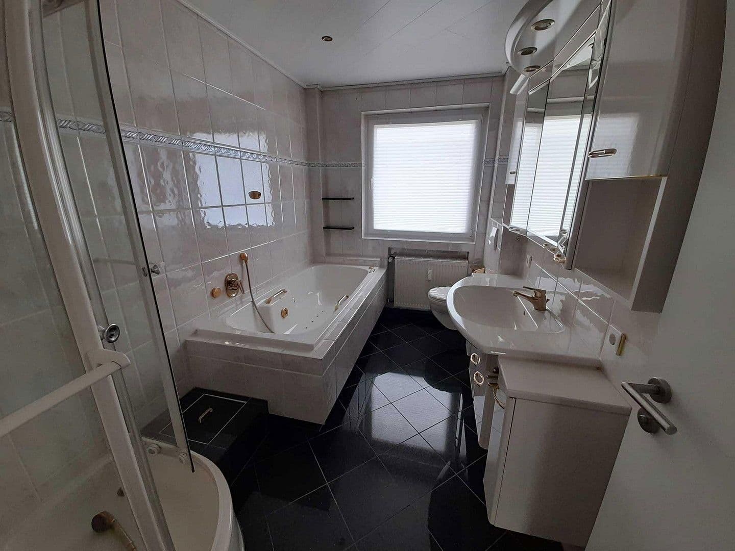 house for sale, 380 m², Roschdohler Weg 104, Neumünster, Schleswig-Holstein house for sale, 380 m², Roschdohler Weg 104, Neumünster, Schleswig-Holstein