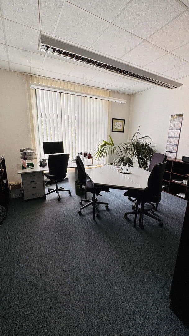 office to rent, 80 m², Marienstr. 4, Neustrelitz, Mecklenburg-Vorpommern office to rent, 80 m², Marienstr. 4, Neustrelitz, Mecklenburg-Vorpommern