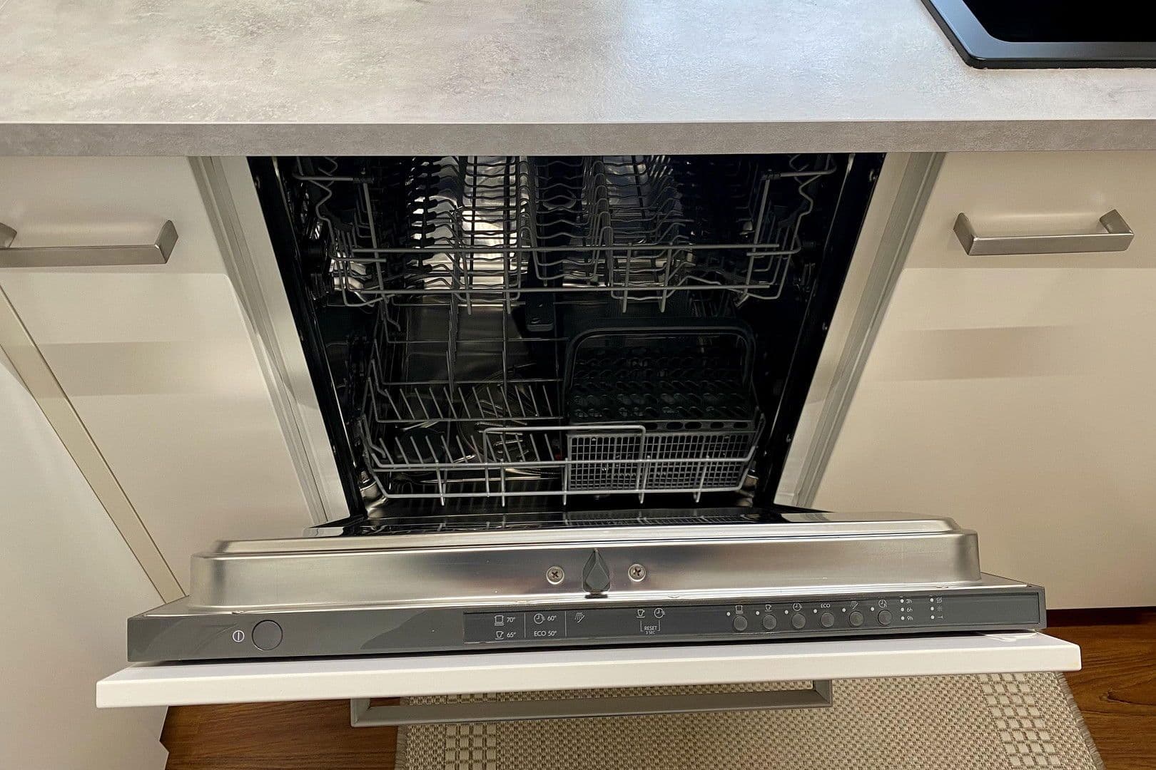 2 bedroom flat to rent, 68 m², Hohenstaufen Straße 10, Wiesbaden, Hesse 2 bedroom flat to rent, 68 m², Hohenstaufen Straße 10, Wiesbaden, Hesse