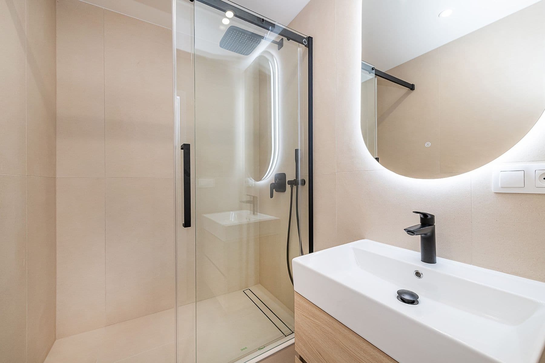 2 bedroom with open-plan kitchen flat for sale, 68 m², Tusarova, Prague, Prague 2 bedroom with open-plan kitchen flat for sale, 68 m², Tusarova, Prague, Prague