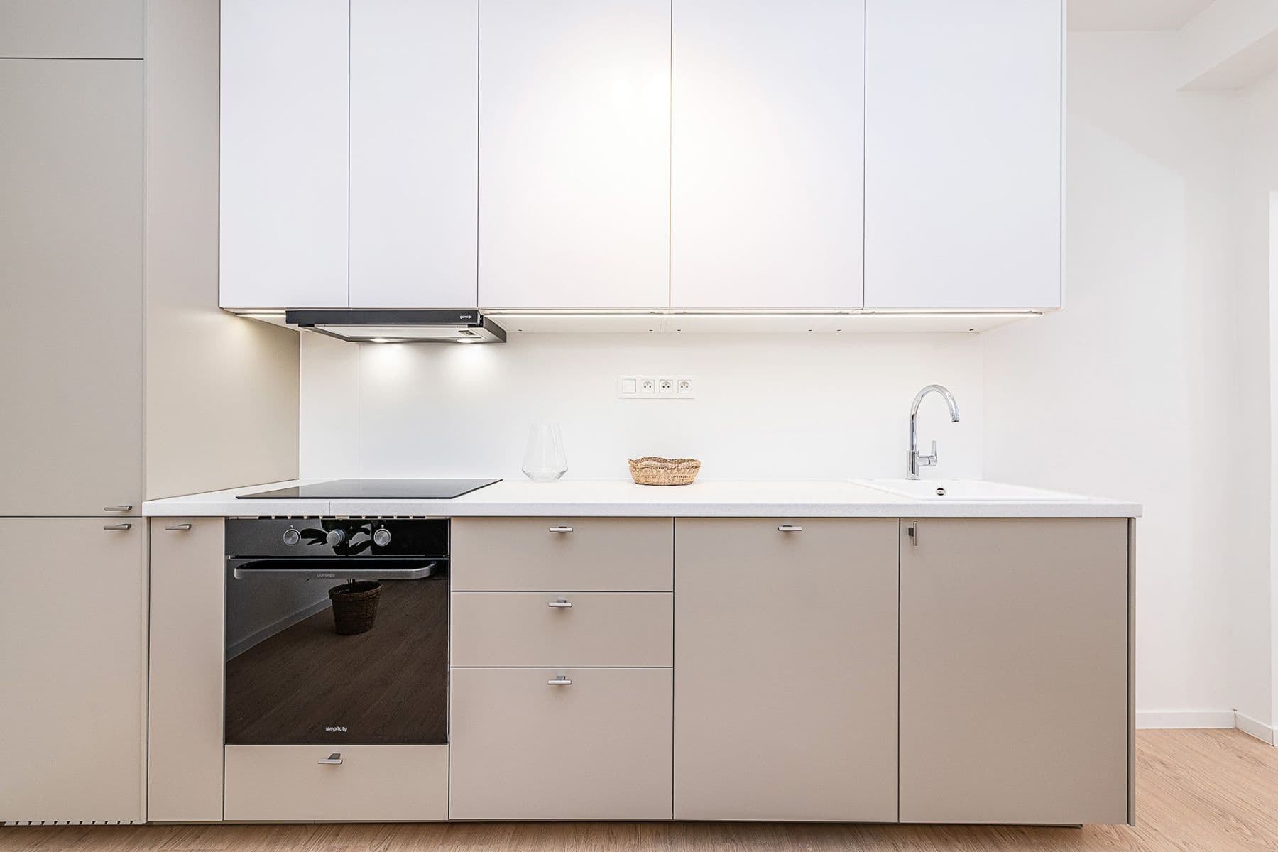 2 bedroom with open-plan kitchen flat for sale, 68 m², Tusarova, Prague, Prague 2 bedroom with open-plan kitchen flat for sale, 68 m², Tusarova, Prague, Prague