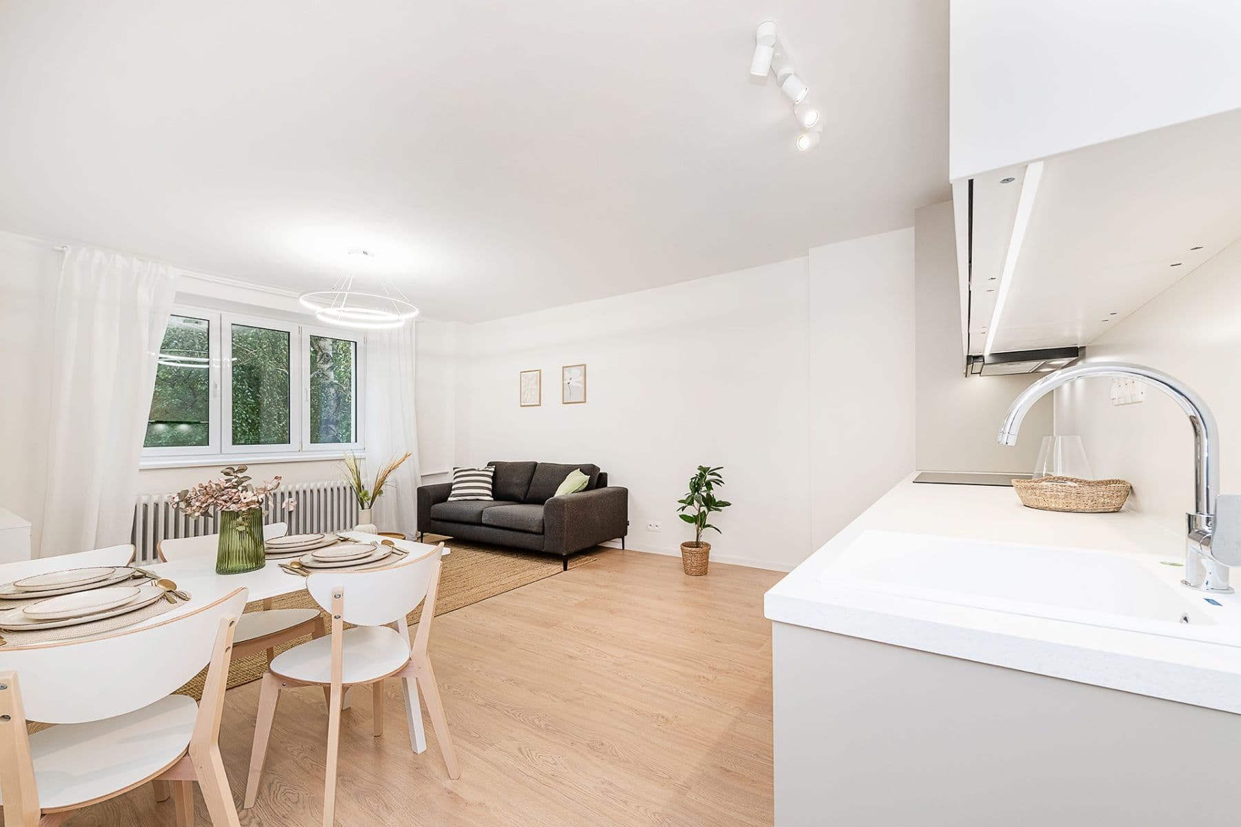 2 bedroom with open-plan kitchen flat for sale, 68 m², Tusarova, Prague, Prague 2 bedroom with open-plan kitchen flat for sale, 68 m², Tusarova, Prague, Prague