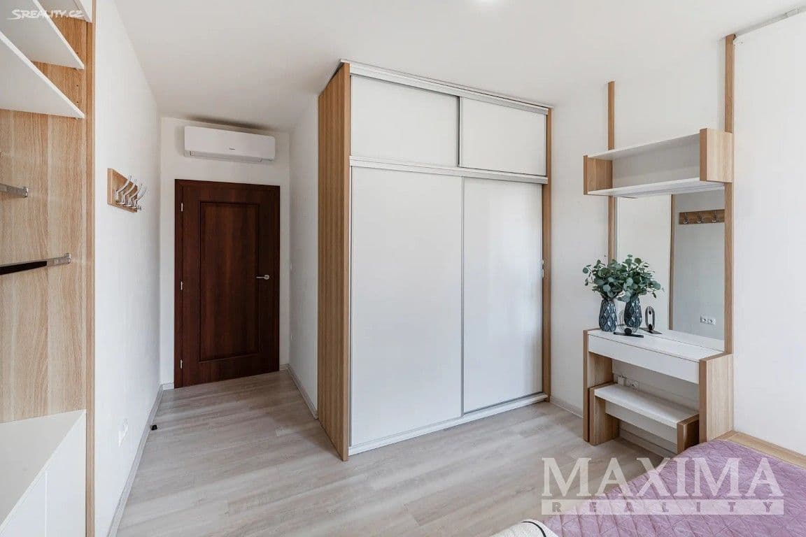 3 bedroom with open-plan kitchen flat to rent, 94 m², Pražská, Úvaly, Středočeský Region 3 bedroom with open-plan kitchen flat to rent, 94 m², Pražská, Úvaly, Středočeský Region