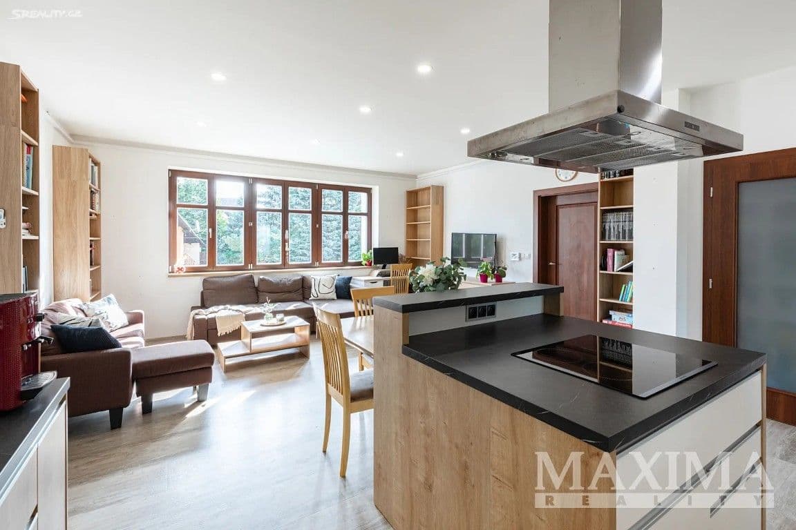 3 bedroom with open-plan kitchen flat to rent, 94 m², Pražská, Úvaly, Středočeský Region 3 bedroom with open-plan kitchen flat to rent, 94 m², Pražská, Úvaly, Středočeský Region