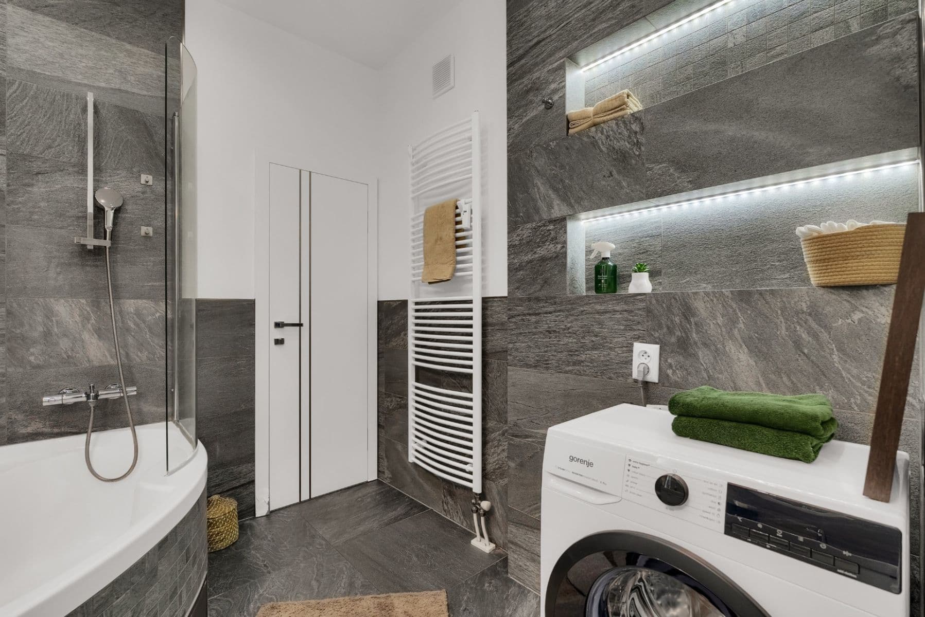 3 bedroom flat for sale, 78 m², Žilinská, Bratislava - mestská časť Staré Mesto, Bratislavský Region 3 bedroom flat for sale, 78 m², Žilinská, Bratislava - mestská časť Staré Mesto, Bratislavský Region