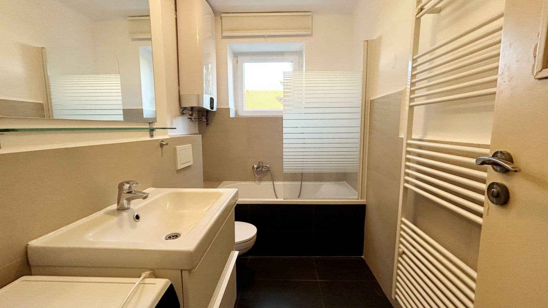 2 bedroom flat to rent, 53 m², Lhotecká, Mníšek pod Brdy, Středočeský Region 2 bedroom flat to rent, 53 m², Lhotecká, Mníšek pod Brdy, Středočeský Region