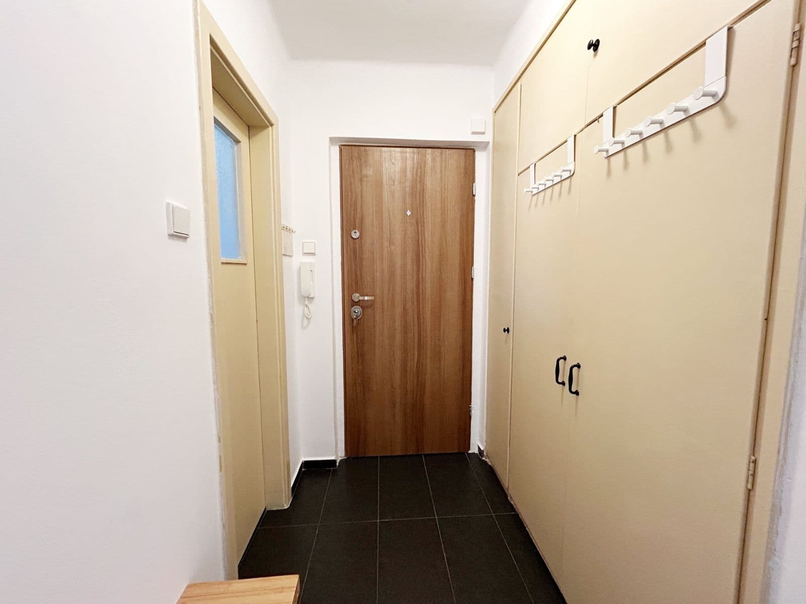 2 bedroom flat to rent, 53 m², Lhotecká, Mníšek pod Brdy, Středočeský Region 2 bedroom flat to rent, 53 m², Lhotecká, Mníšek pod Brdy, Středočeský Region