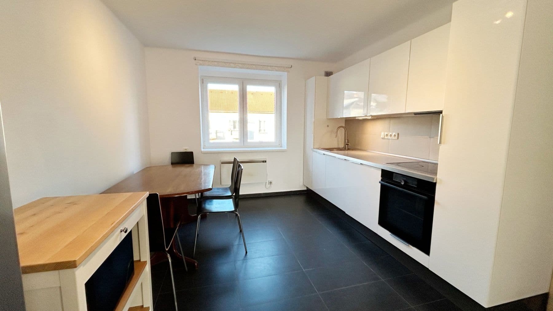 2 bedroom flat to rent, 53 m², Lhotecká, Mníšek pod Brdy, Středočeský Region 2 bedroom flat to rent, 53 m², Lhotecká, Mníšek pod Brdy, Středočeský Region