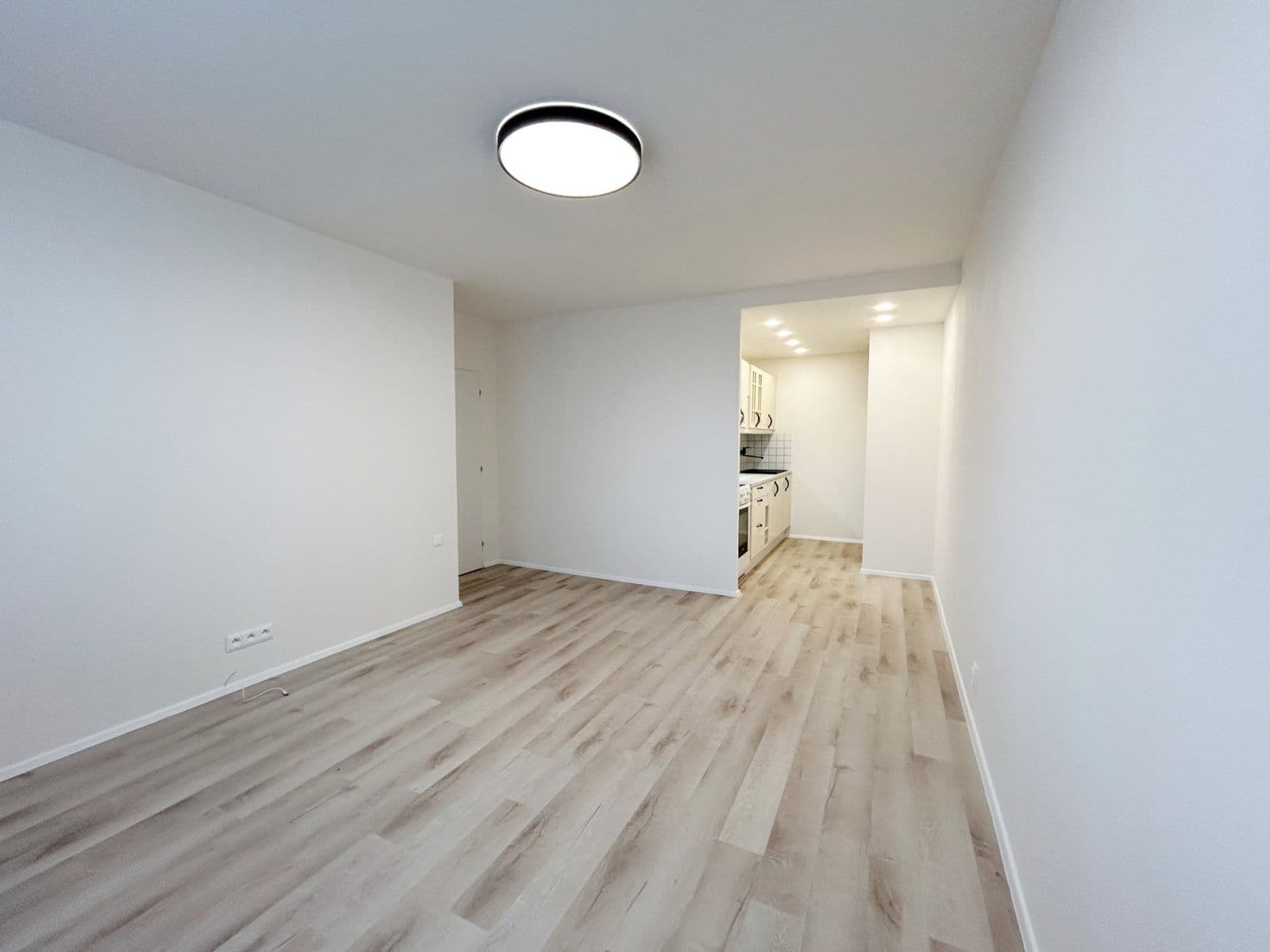 2 bedroom with open-plan kitchen flat to rent, 56 m², Řešovská, Prague, Prague 2 bedroom with open-plan kitchen flat to rent, 56 m², Řešovská, Prague, Prague