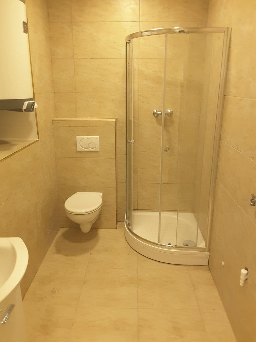 1 bedroom with open-plan kitchen flat to rent, 50 m², Boční, Horoměřice, Středočeský Region 1 bedroom with open-plan kitchen flat to rent, 50 m², Boční, Horoměřice, Středočeský Region