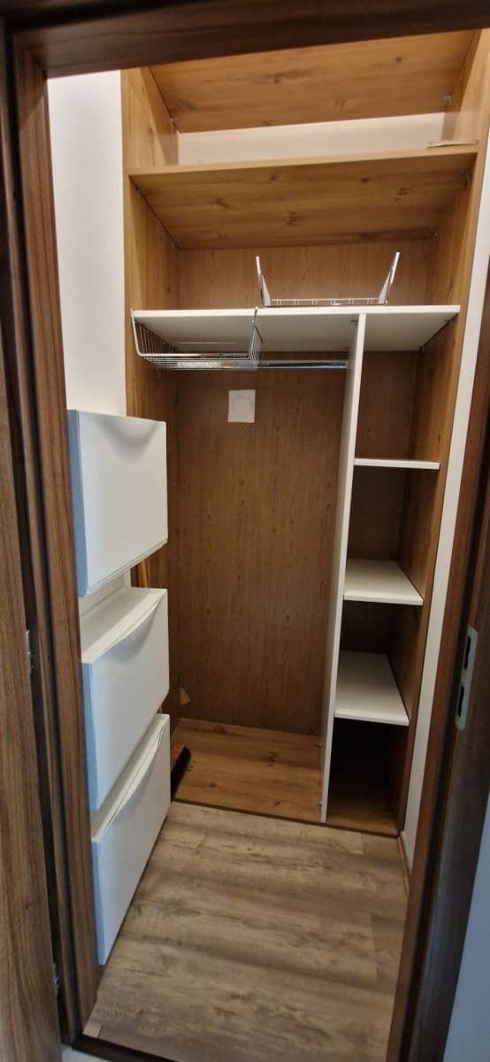 Studio flat to rent, 28 m², Čestmírova, Prague, Prague Studio flat to rent, 28 m², Čestmírova, Prague, Prague