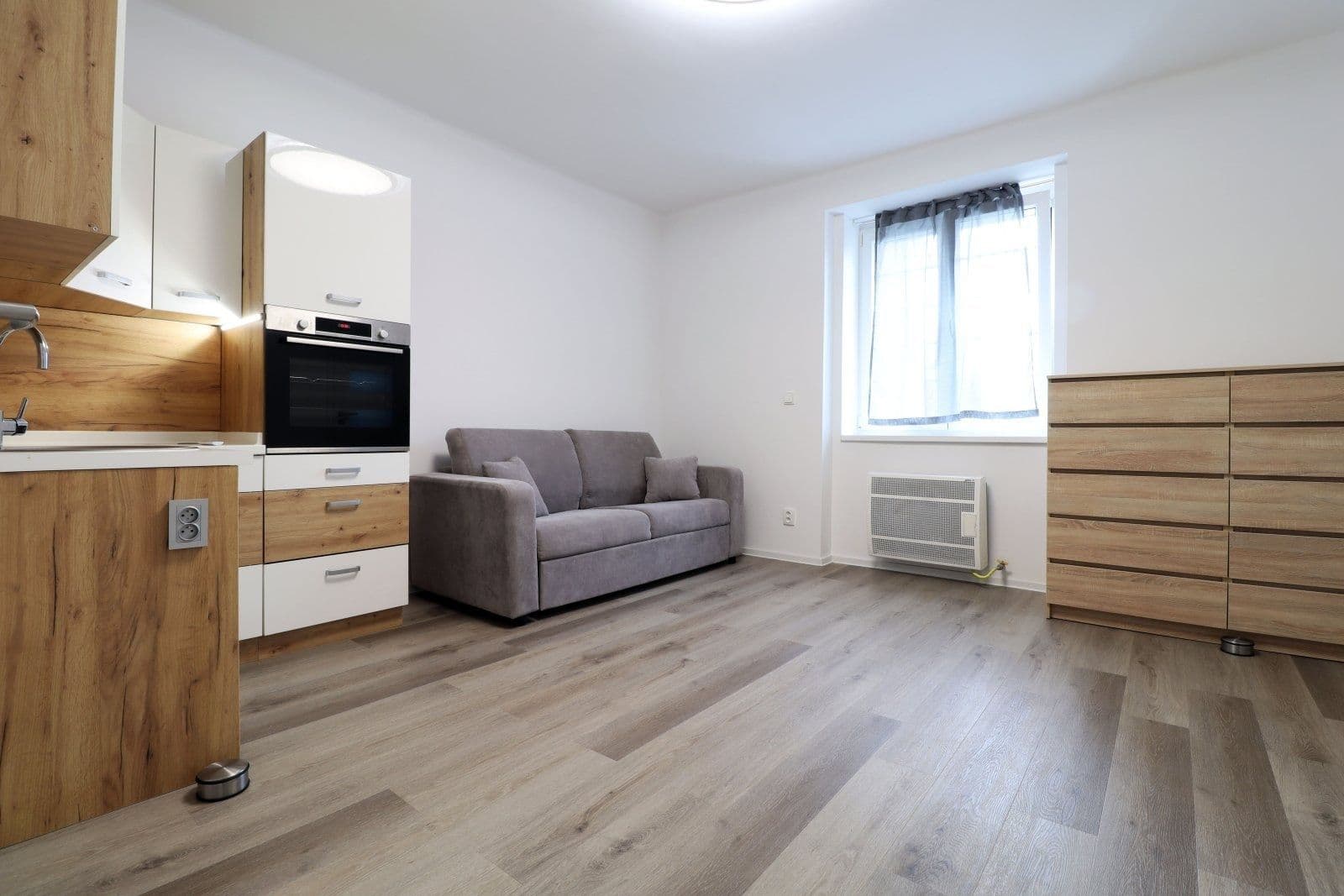 Studio flat to rent, 25 m², U svobodárny, Prague, Prague Studio flat to rent, 25 m², U svobodárny, Prague, Prague