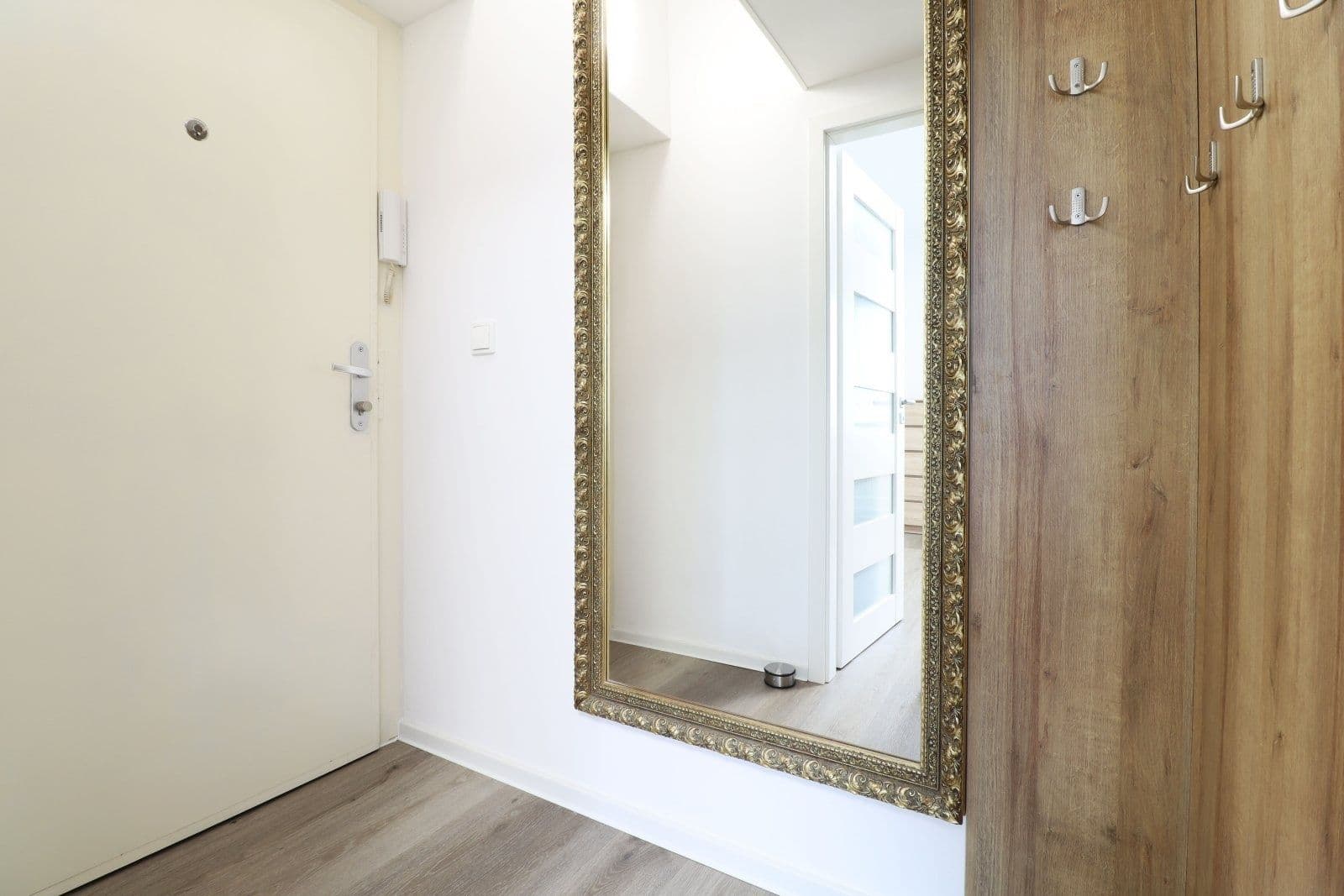 Studio flat to rent, 25 m², U svobodárny, Prague, Prague Studio flat to rent, 25 m², U svobodárny, Prague, Prague