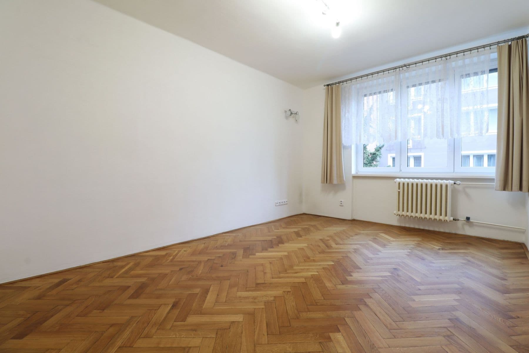 2 bedroom flat to rent, 55 m², Gutova, Prague, Prague 2 bedroom flat to rent, 55 m², Gutova, Prague, Prague