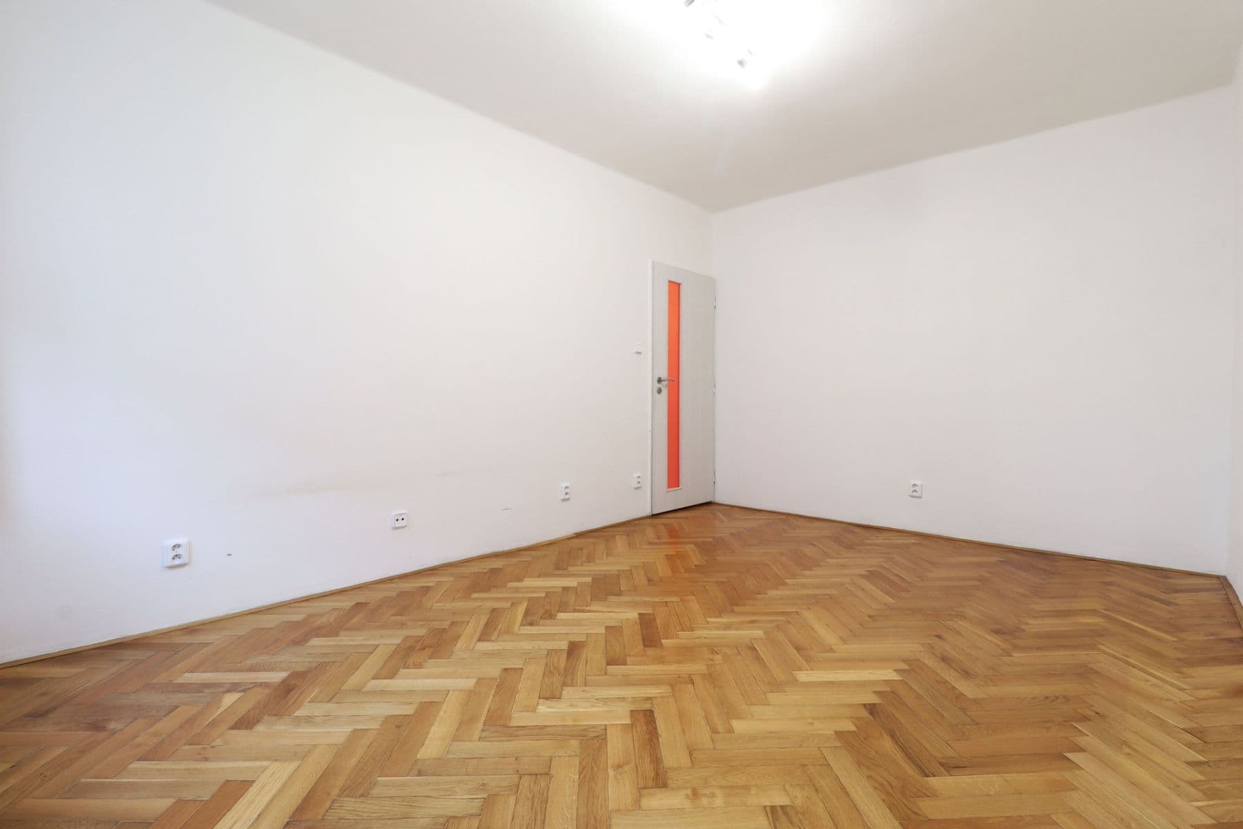 2 bedroom flat to rent, 55 m², Gutova, Prague, Prague 2 bedroom flat to rent, 55 m², Gutova, Prague, Prague