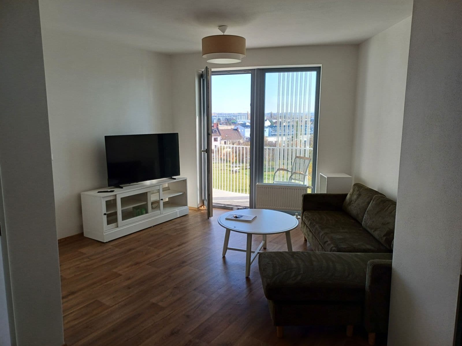 1 bedroom with open-plan kitchen flat to rent, 52 m², Řepova, Brno, Jihomoravský Region 1 bedroom with open-plan kitchen flat to rent, 52 m², Řepova, Brno, Jihomoravský Region