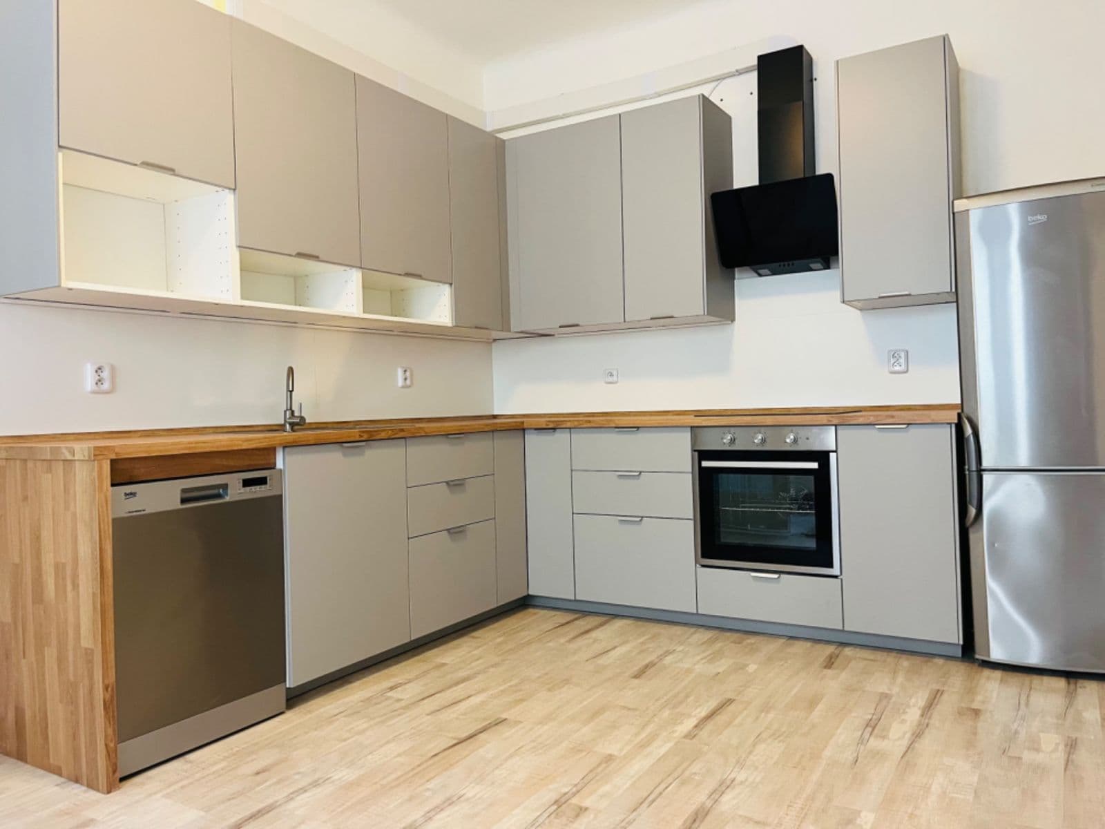 1 bedroom with open-plan kitchen flat to rent, 51 m², Na Rokytce, Prague, Prague 1 bedroom with open-plan kitchen flat to rent, 51 m², Na Rokytce, Prague, Prague