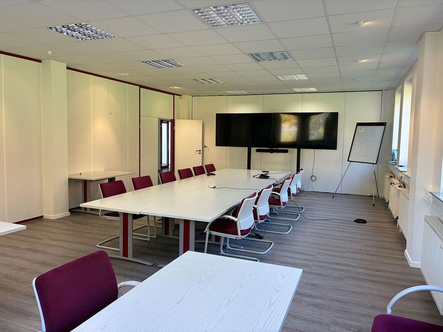 office to rent, 620 m², Industriestrasse 48, Burscheid, North Rhine-Westphalia office to rent, 620 m², Industriestrasse 48, Burscheid, North Rhine-Westphalia