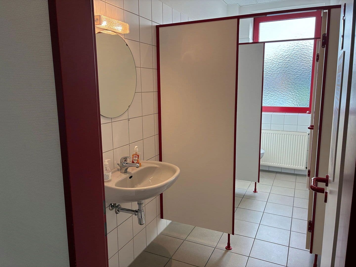 office to rent, 620 m², Industriestrasse 48, Burscheid, North Rhine-Westphalia office to rent, 620 m², Industriestrasse 48, Burscheid, North Rhine-Westphalia