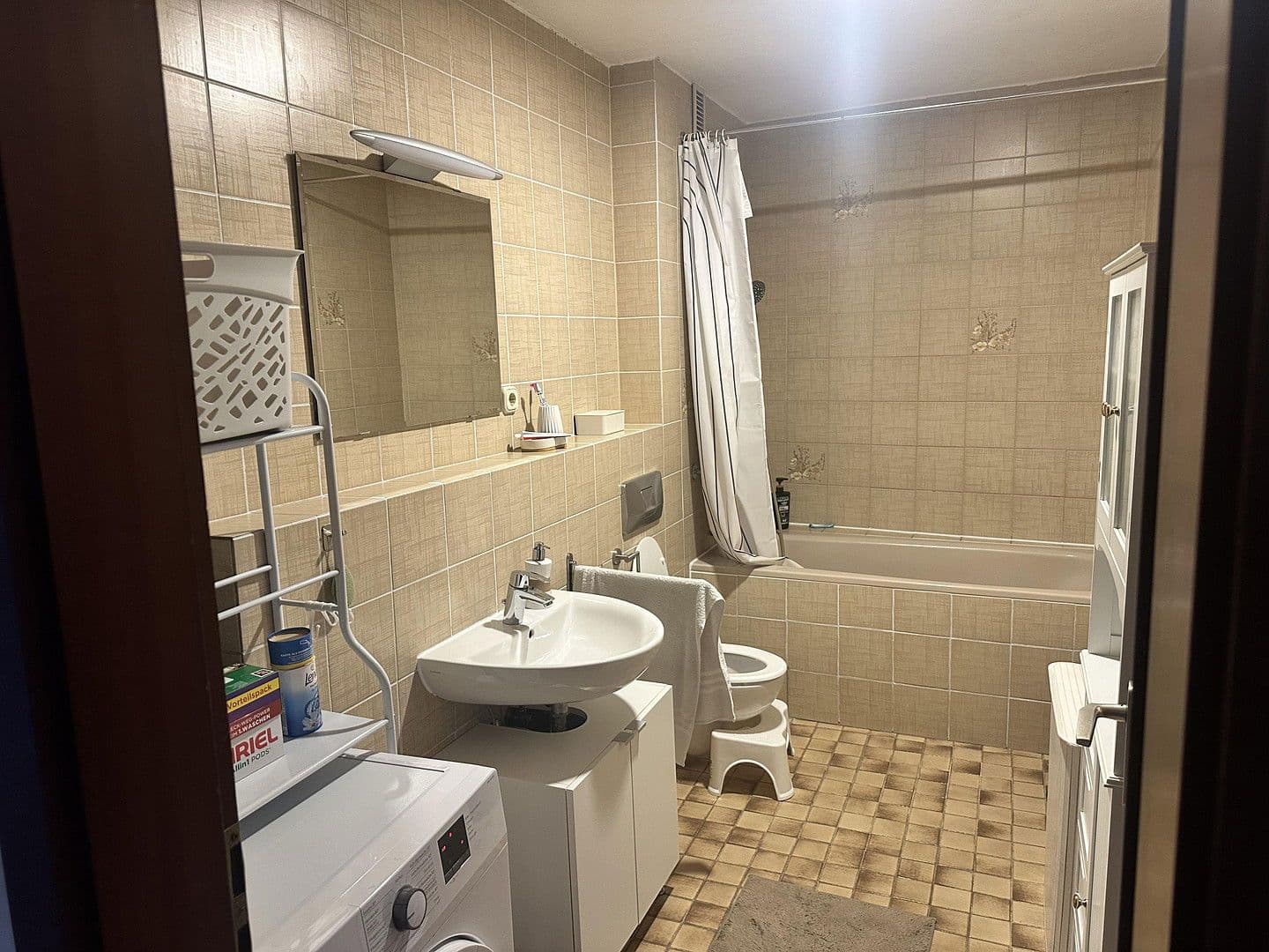 3 bedroom flat to rent, 75 m², Bitterstraße 81, Köln, North Rhine-Westphalia 3 bedroom flat to rent, 75 m², Bitterstraße 81, Köln, North Rhine-Westphalia