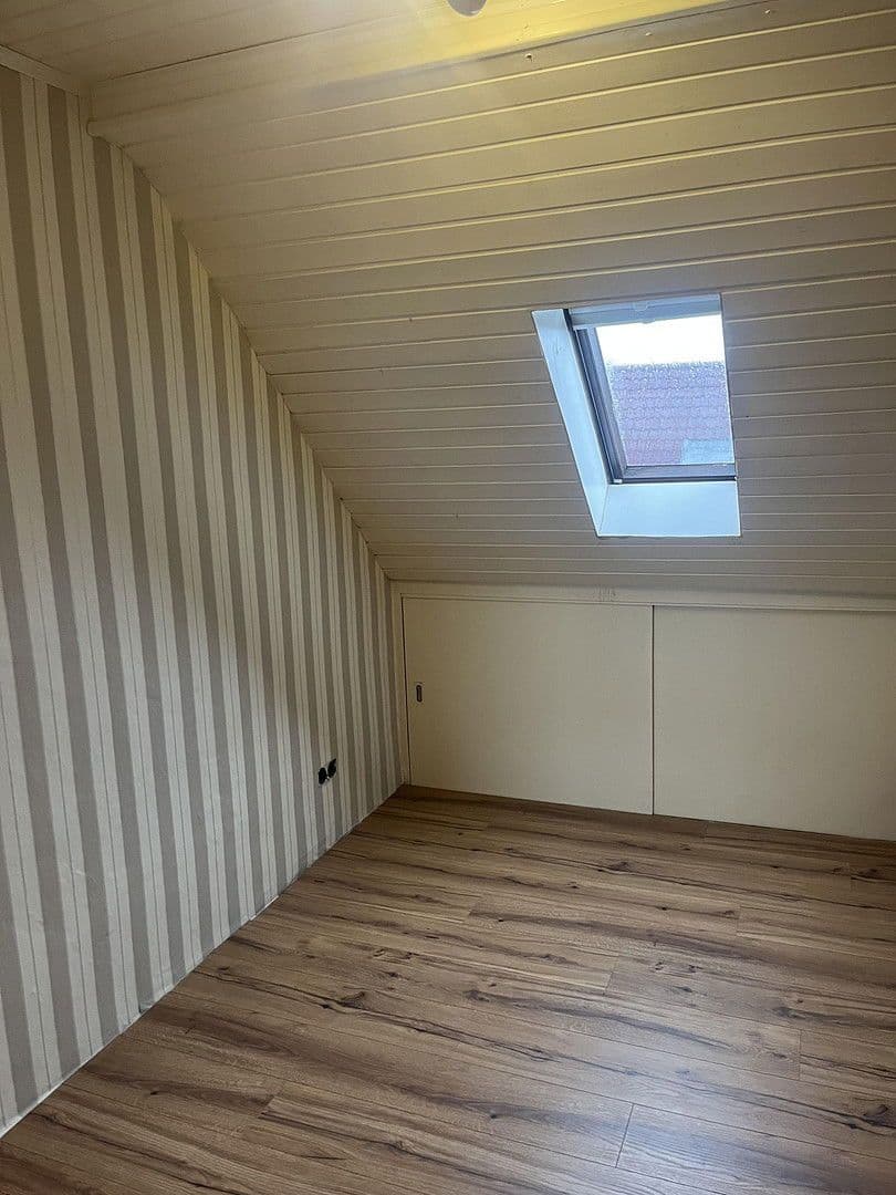 3 bedroom with open-plan kitchen flat to rent, 77 m², Heppenheimerstraße 3, Wiesbaden, Hesse 3 bedroom with open-plan kitchen flat to rent, 77 m², Heppenheimerstraße 3, Wiesbaden, Hesse