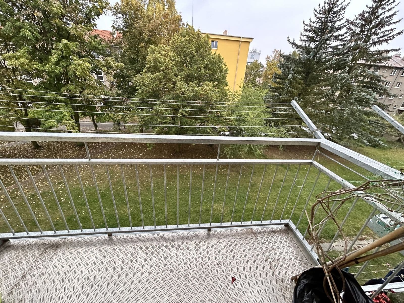 1 bedroom with open-plan kitchen flat to rent, 52 m², Petrohradská, Kladno, Středočeský Region 1 bedroom with open-plan kitchen flat to rent, 52 m², Petrohradská, Kladno, Středočeský Region