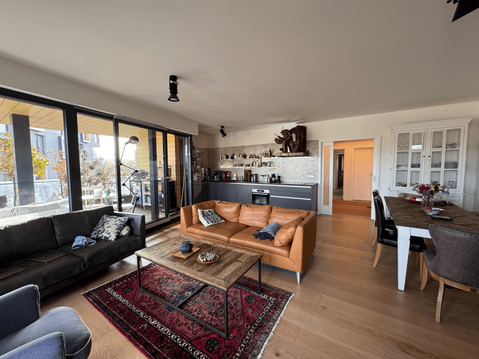 2 bedroom with open-plan kitchen flat to rent, 96 m², Menclova, Prague, Prague 2 bedroom with open-plan kitchen flat to rent, 96 m², Menclova, Prague, Prague