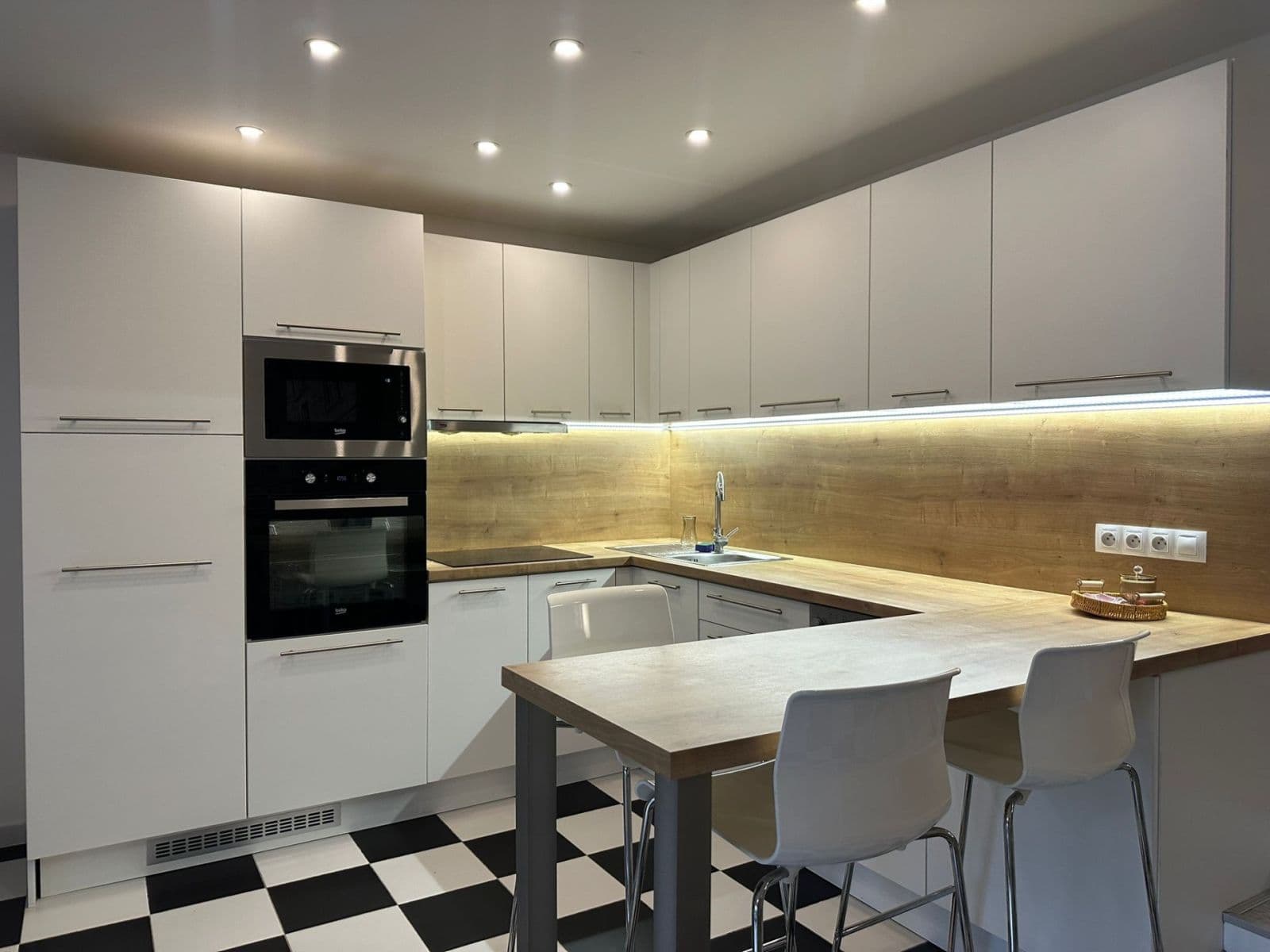 1 bedroom with open-plan kitchen flat for sale, 80 m², U Mlýnského kanálu, Prague, Prague 1 bedroom with open-plan kitchen flat for sale, 80 m², U Mlýnského kanálu, Prague, Prague