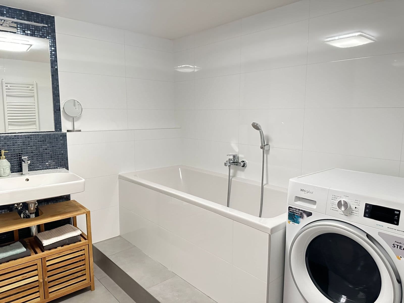 1 bedroom with open-plan kitchen flat for sale, 80 m², U Mlýnského kanálu, Prague, Prague 1 bedroom with open-plan kitchen flat for sale, 80 m², U Mlýnského kanálu, Prague, Prague