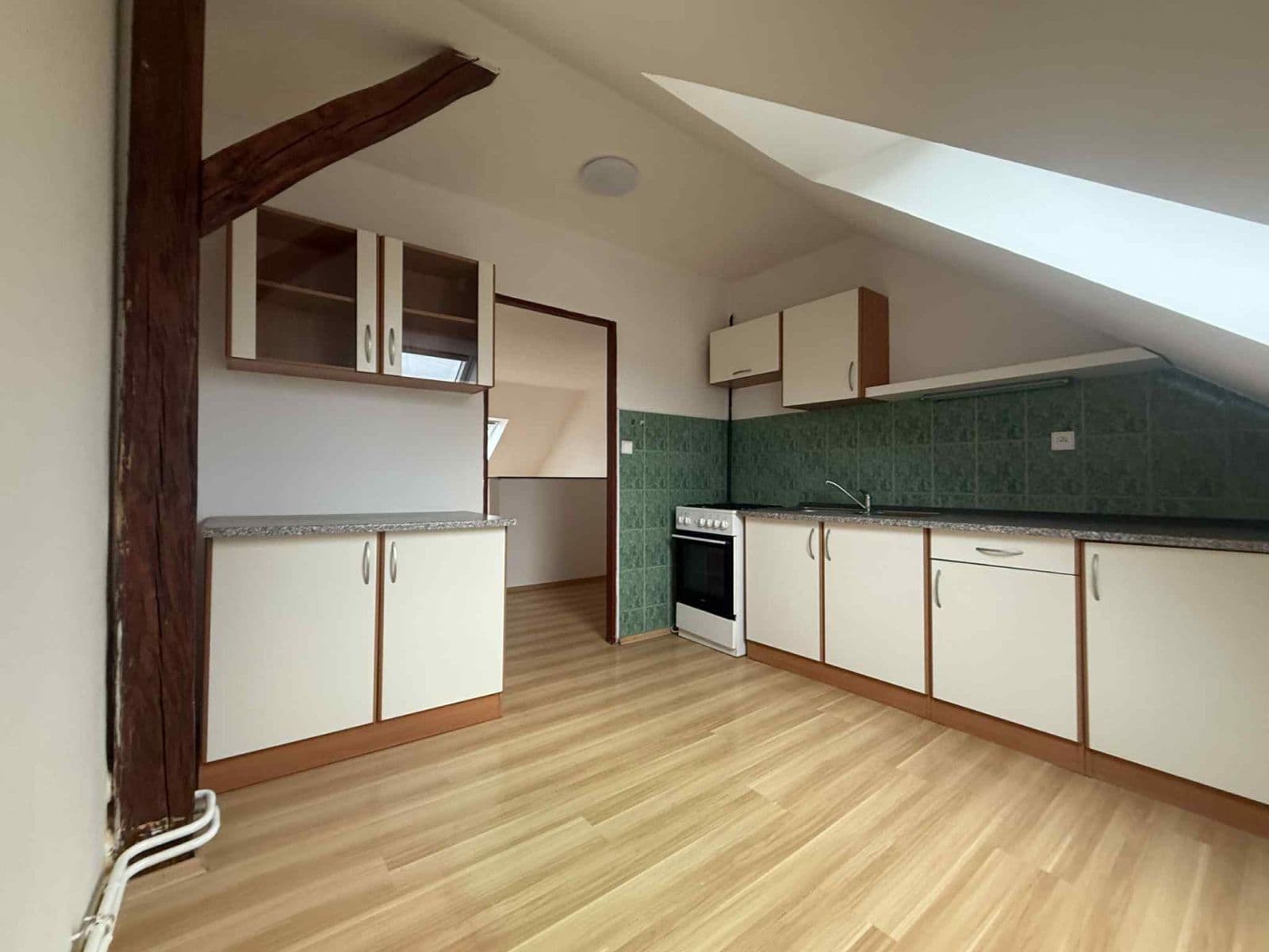 2 bedroom flat to rent, 70 m², Palackého, Dubí, Ústecký Region 2 bedroom flat to rent, 70 m², Palackého, Dubí, Ústecký Region