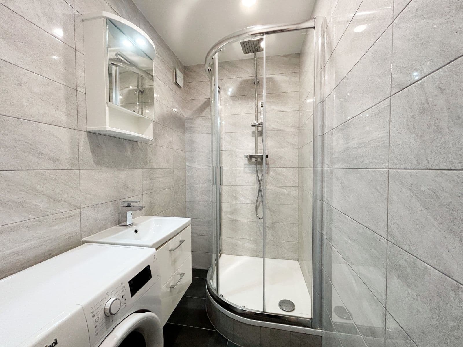 flat to rent, 45 m², Kpt. Stránského, Prague, Prague flat to rent, 45 m², Kpt. Stránského, Prague, Prague