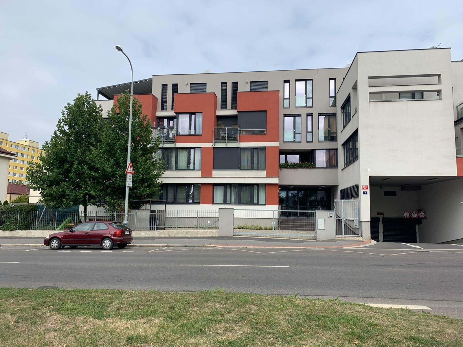 2 bedroom with open-plan kitchen flat to rent, 80 m², Květnového vítězství, Prague, Prague 2 bedroom with open-plan kitchen flat to rent, 80 m², Květnového vítězství, Prague, Prague