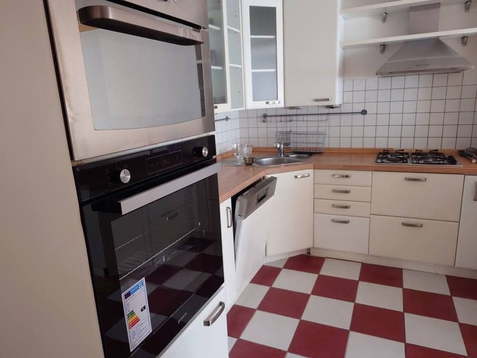 3 bedroom with open-plan kitchen flat to rent, 95 m², Marie Cibulkové, Prague, Prague 3 bedroom with open-plan kitchen flat to rent, 95 m², Marie Cibulkové, Prague, Prague